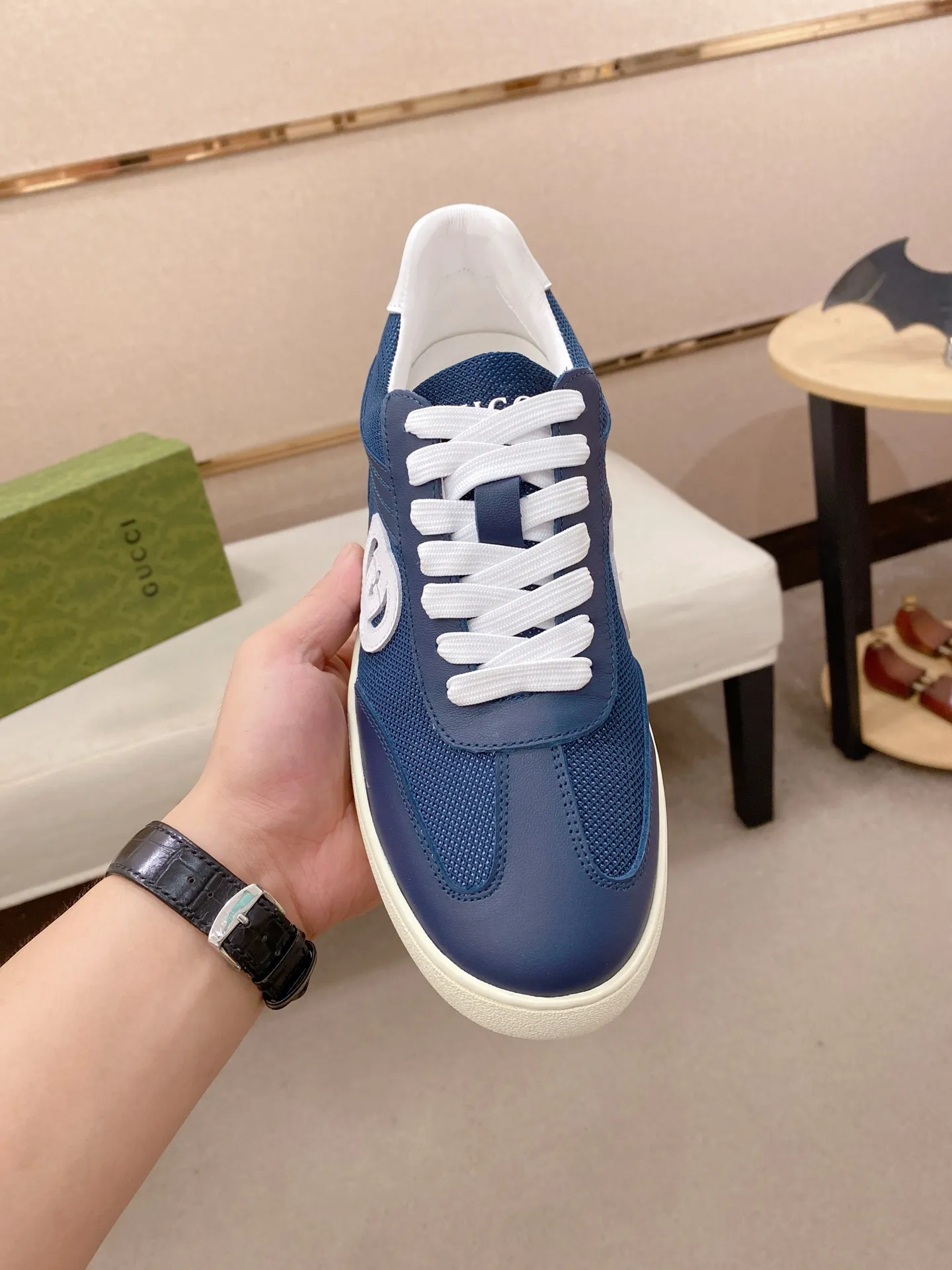 Men's clothing and shoes💰:400💰 (GUCCI) The latest model from the official website🎁🎁Casual and fashionable men's shoes👟, hot style💥The version is simple and elegant, exclusive for trendy men. The unique latest brand elements from the official website👑Original Gucci decoration, fashionable and generous, the fabric is original cowhide ✅Mesh breathable lining, the official website specifies wear-resistant casual outsole, the classic model is taken in kind at the counter🎬38-44 (can be customized for 45 non-refundable)